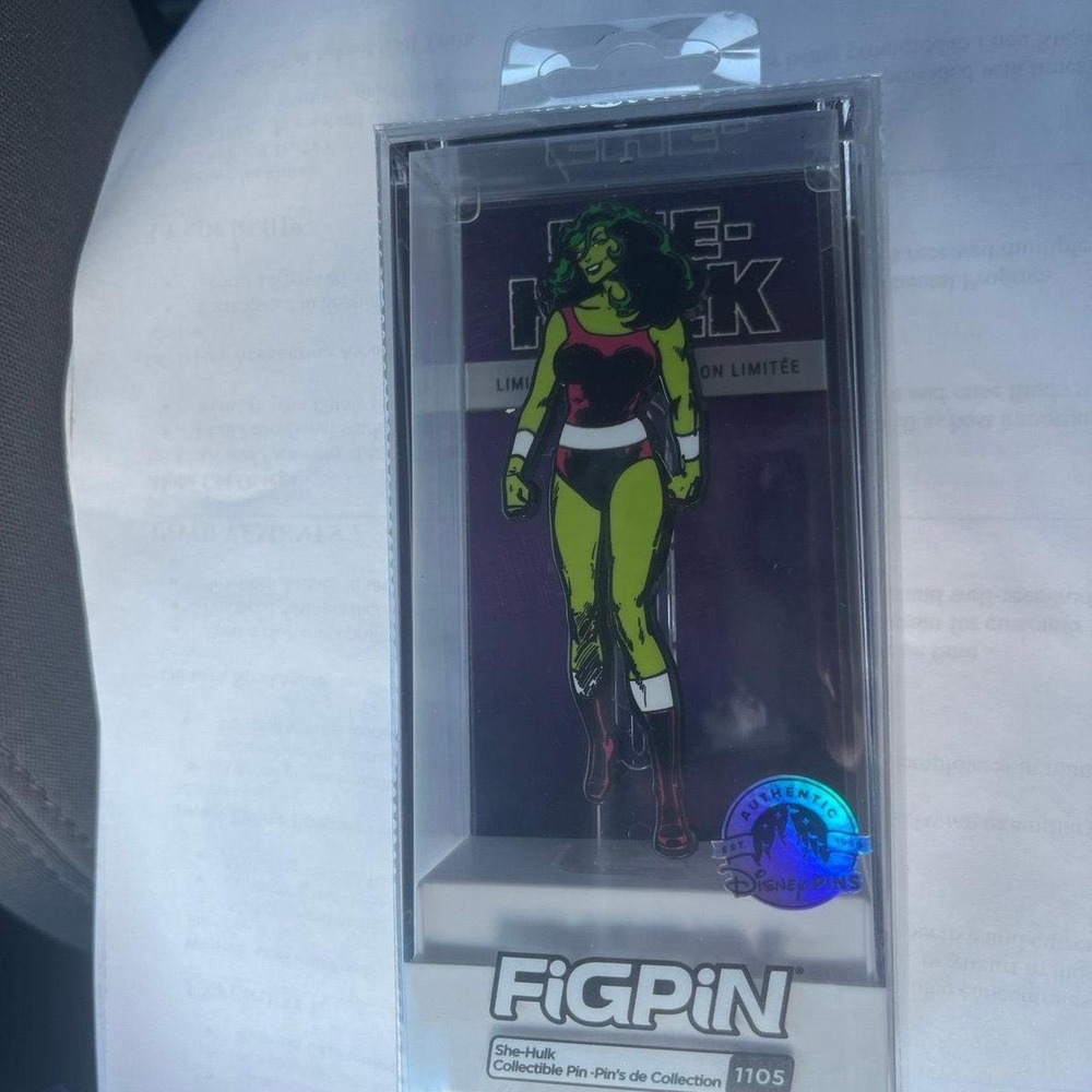 NWT Limited Edition Figpin She Hulk Disney Pin